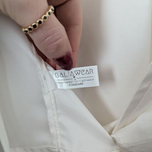 Baliawear ivory satin Belle long sleeve top wrap shorts multiway matching set - Picture 3 of 8